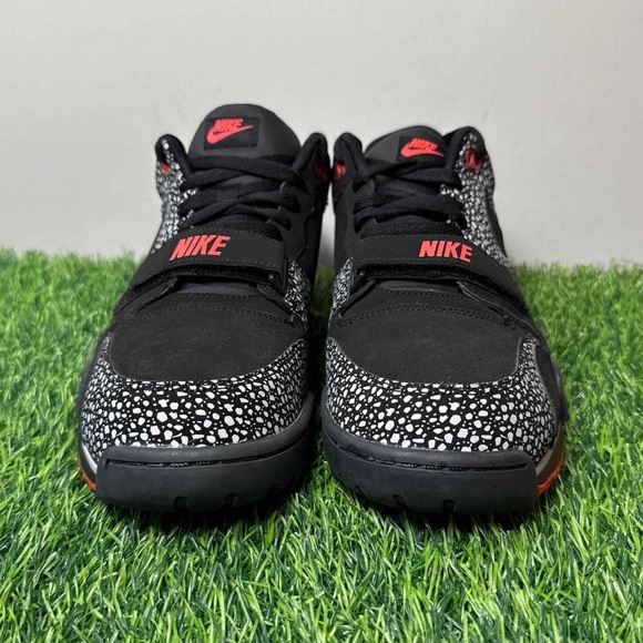 nike air trainer 1 low st black safari